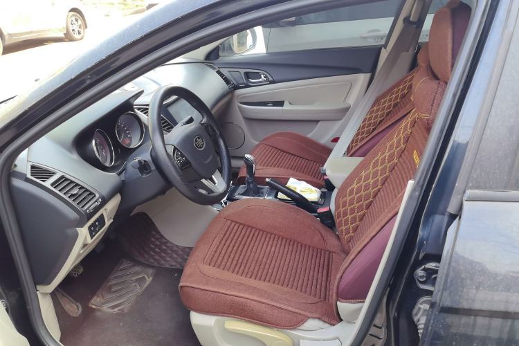 Used Bestune B50 2013 1.6L manual Comfort trim level