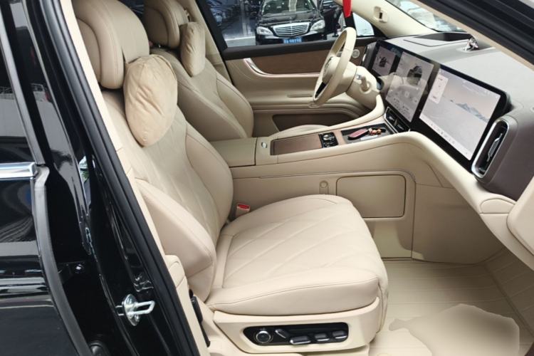 Used Hima AITO M9 2025 Pure Electric Ultra Version 100 kWh 6-Seater Model Right Front Seat