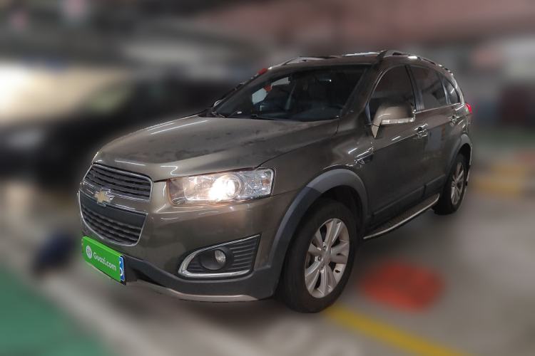 Used Chevrolet Captiva 2015 2.4L 4x4 Flagship Edition 7-Seater