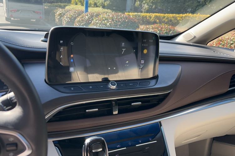 Used Buick GL8 2022 Land Business Class 652T Luxury Model
