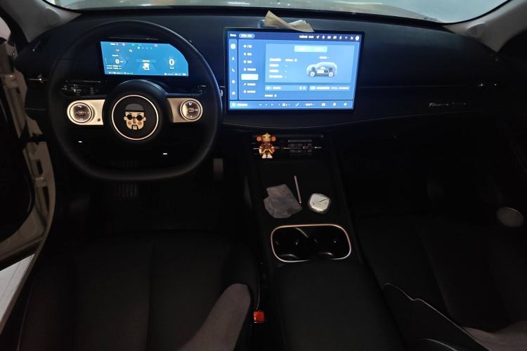 Used Baojun Yunhai 2024 60km Plug-in Hybrid Version