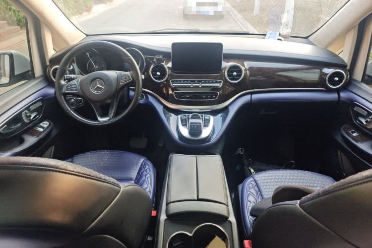 Used Mercedes-Benz V-Class 2017 V 260 L Prestige Extended Edition