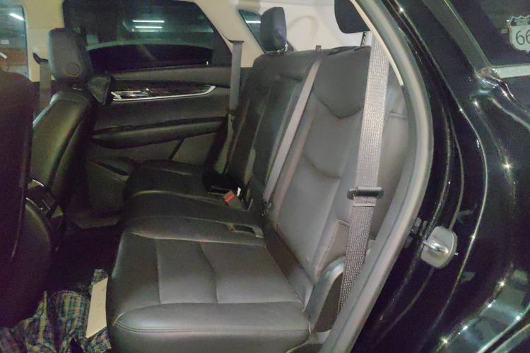 Used Cadillac XT5 2017 Anniversary Edition 28T Four-Wheel Drive Luxury Model Left Rear Seat