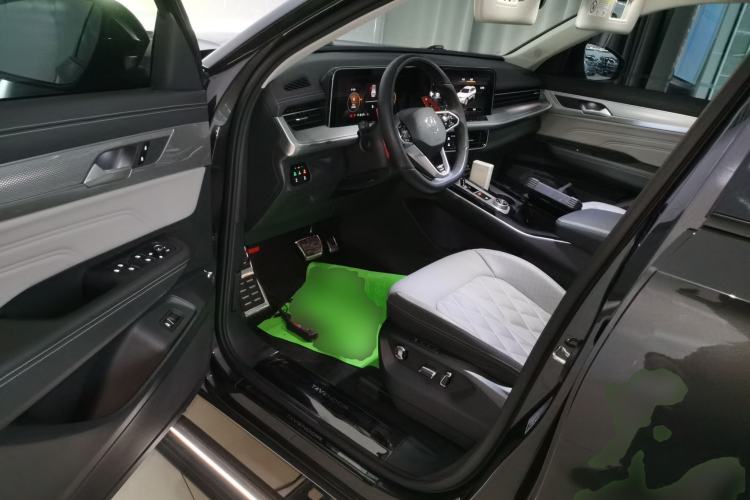 Used Volkswagen Tavendor 2023 380TSI Four-Wheel Drive R-Line Cruise Edition
