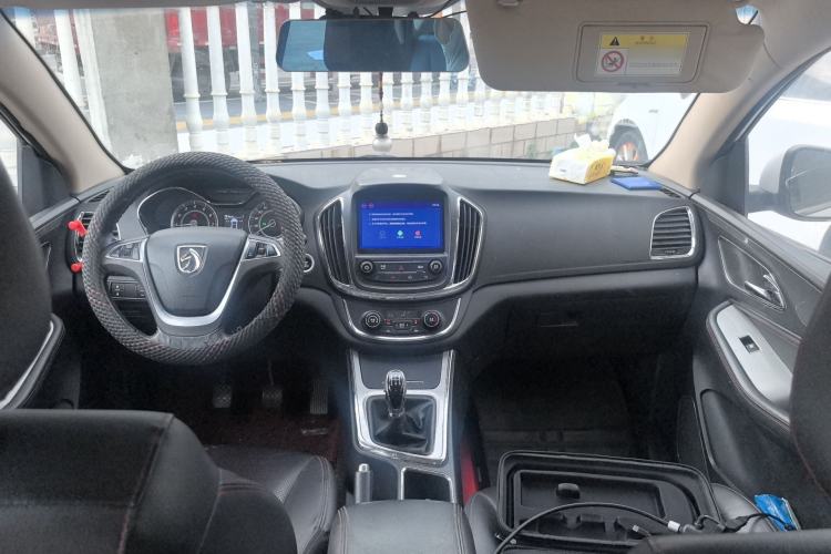 Used Baojun 560 2015 1.8L manual luxury version