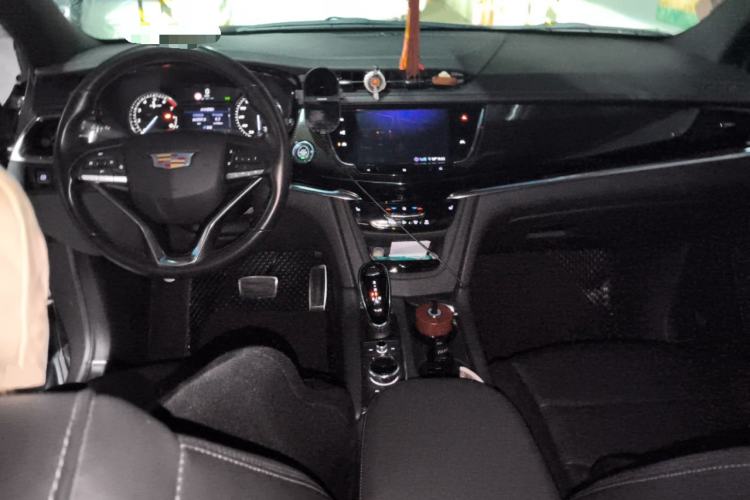 Used Cadillac XT6 2020 28T Six-Seater Luxury Sporty Enjoy-the-Comfort Safety Edition
