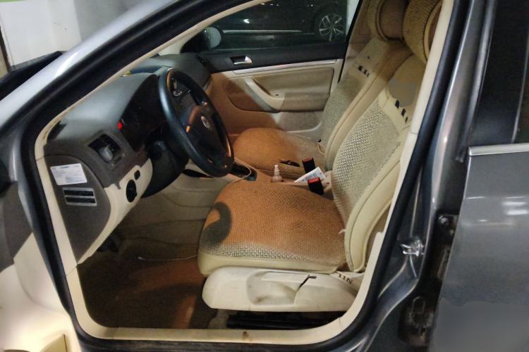 Used Volkswagen Sagitar 2009 1.6L Automatic Fashion Edition
