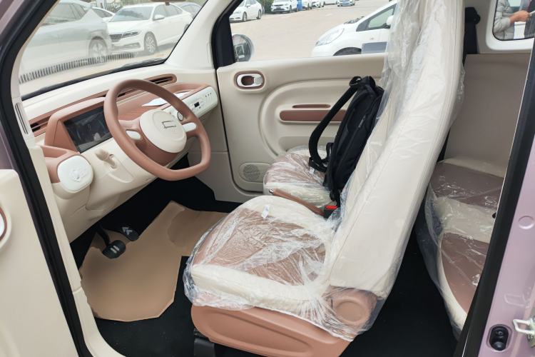 Used Bestune Pony 2026 222km Colorful Horse Left Front Seat