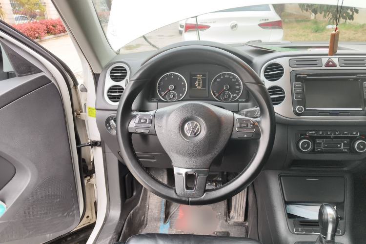 Used Volkswagen Tiguan 2012 1.8TSI Automatic Two-Wheel Drive Trend Edition Steering Wheel