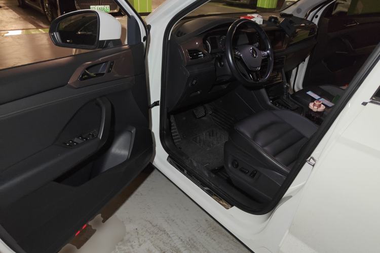 Used Volkswagen Tharu 2021 280TSI Two-Wheel-Drive Luxury Plus Edition Driver Seat