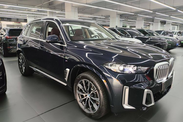 Used BMW X5 2023 xDrive 30Li M Sport Package