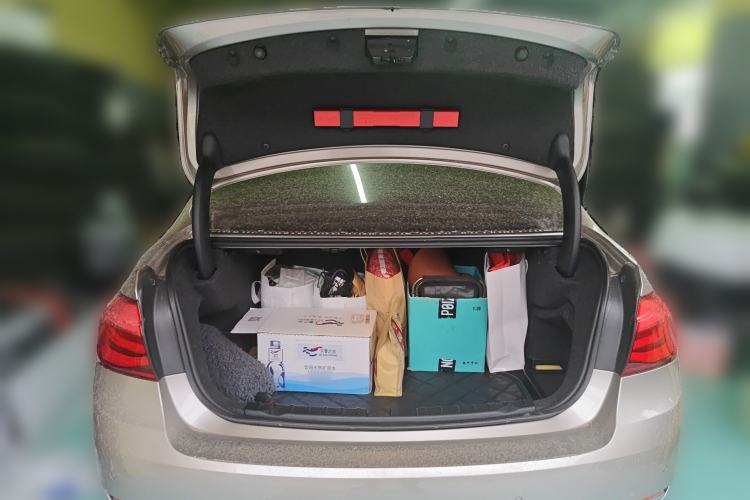 Used BMW 3 Series 2019 320Li Fashion Model Trunk