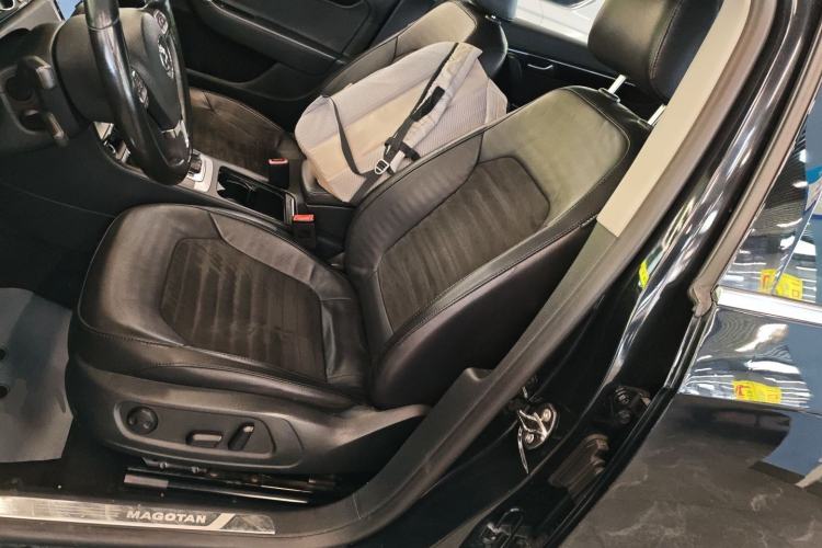 Used Volkswagen Magotan 2015 1.8TSI Luxury Model