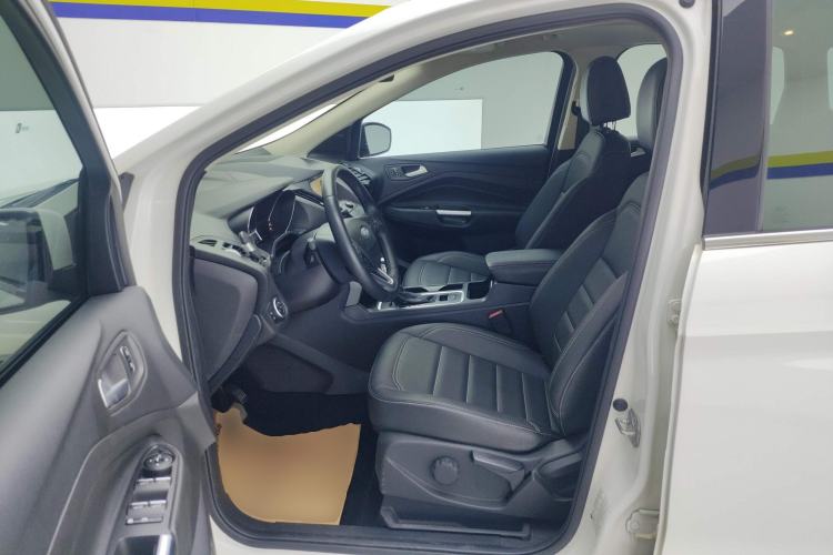 Used Ford Kuga 2019 EcoBoost 180 Two-Wheel-Drive Platinum Edition China VI Standard