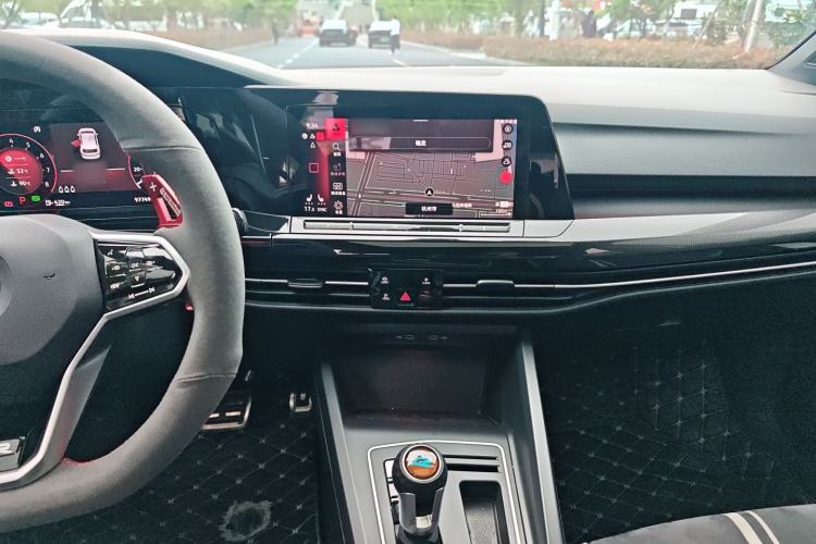 Used Volkswagen Golf 2021 280TSI DSG 30th Anniversary Edition Audio And AC Panel