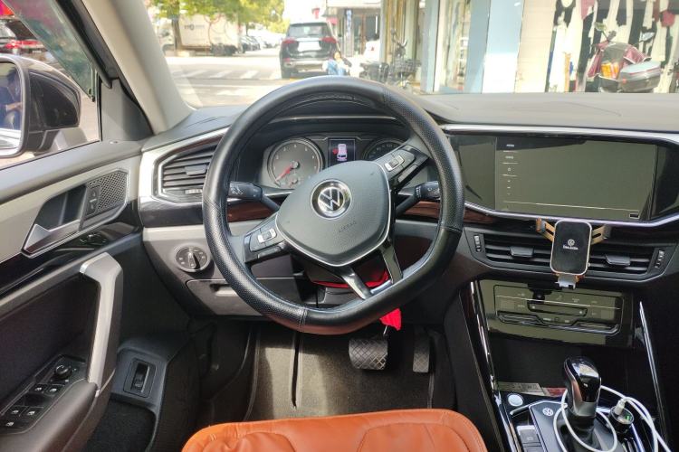 Used Volkswagen Tayron 2022 280TSI Two-Wheel Drive Luxury Smart Connectivity Version