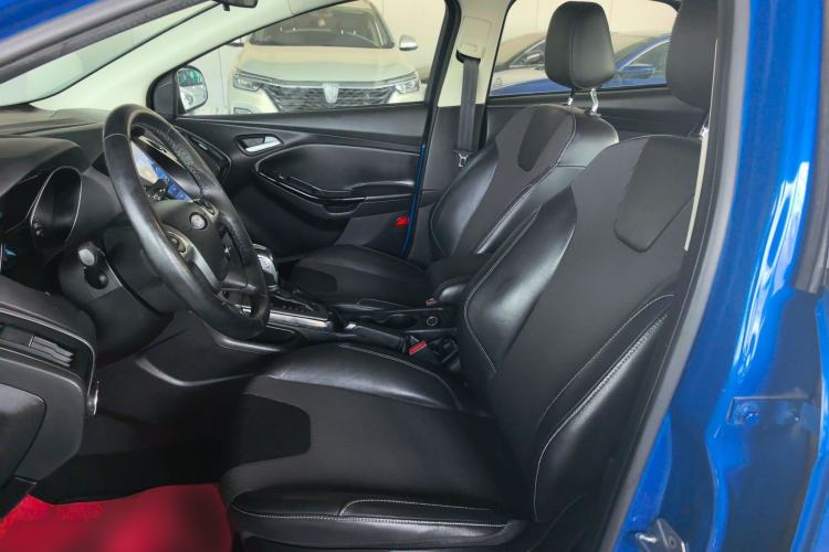 Used Ford Focus 2012 Hatchback 1.6L Automatic Fashion Edition
