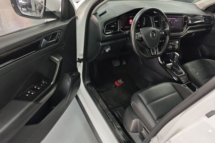 Used Volkswagen T-ROC 2021 280TSI DSG Two-Wheel Drive Comfort Connect Edition