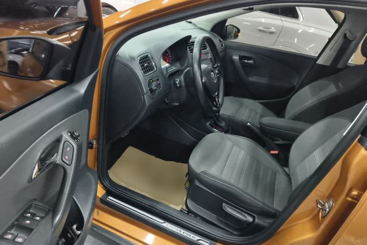 Used Volkswagen Polo 2014 1.6L Cross Polo Automatic
