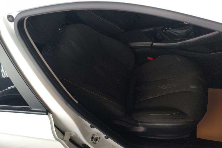 Used Roewe i5 2021 1.5L CVT Platinum Edition
