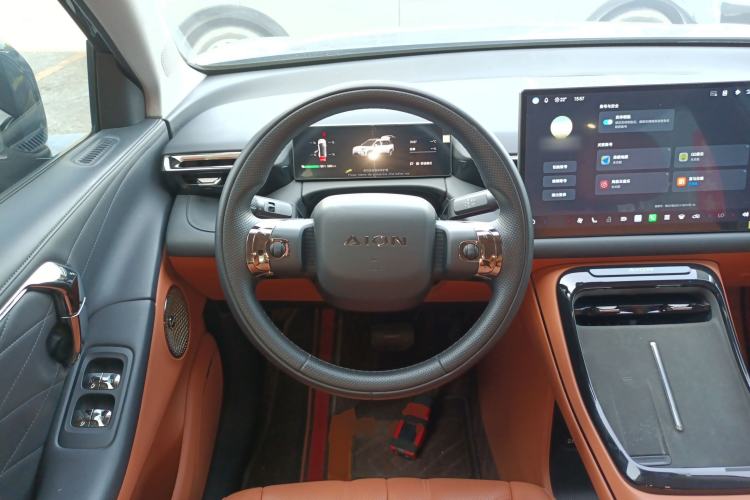 Used AION V 2024 Aion Tyrannosaurus 650 Smart Premium Edition
