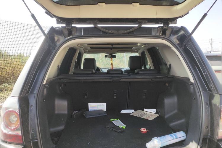 Used Land Rover Freelander 2 2014 2.0T Si4 SE Gasoline Version Trunk
