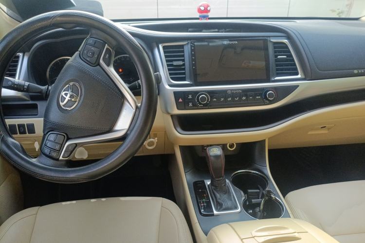 Used Toyota Highlander 2018 2.0T Two-Wheel Drive Elite Version 5 Seats China VI Standard