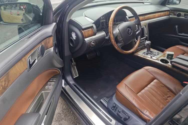 Used Volkswagen Phaeton 2012 3.6L Deluxe Custom Edition
