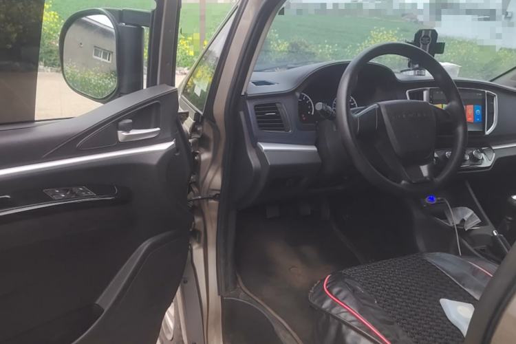 Used FORTHING Lingzhi 2022 M5 1.6L Practical 7-Seater Driver Seat