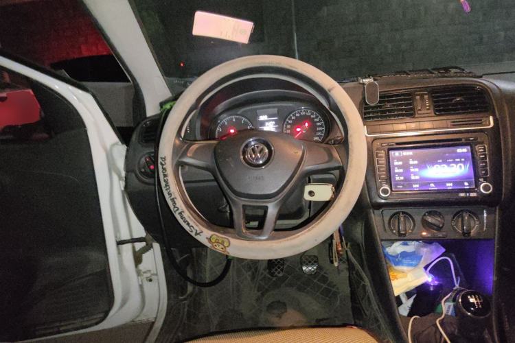 Used Volkswagen Polo 2014 1.4L Manual Fashion Edition
