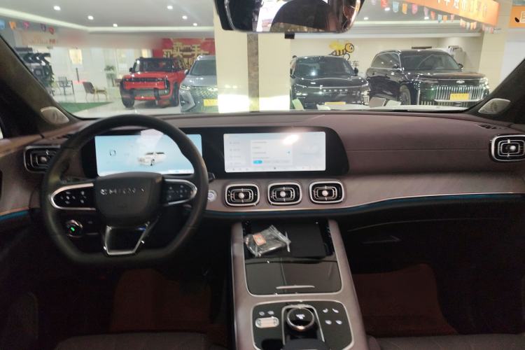 Used Chery Tiggo 9 2025 2.0T Dual-Clutch Two-Wheel Drive Luxury Edition 5 Seats