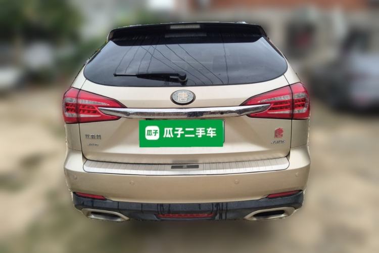 Used BYD Tang New Energy 2015 2.0T Four-Wheel-Drive Flagship Model Rear