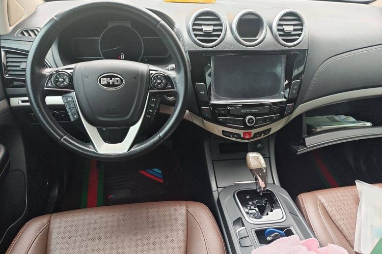 Used BYD S7 2016 2.0T Automatic Prestige Edition
