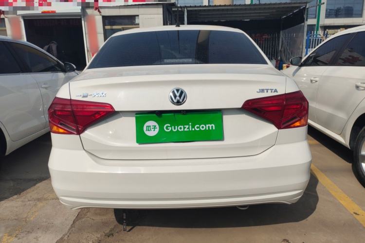 Used Volkswagen Jetta 2017 1.4L Manual Fashion Edition