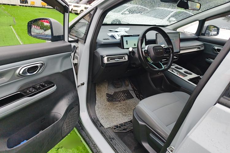 Used AION Y 2023 Plus 510 Enjoy Edition
