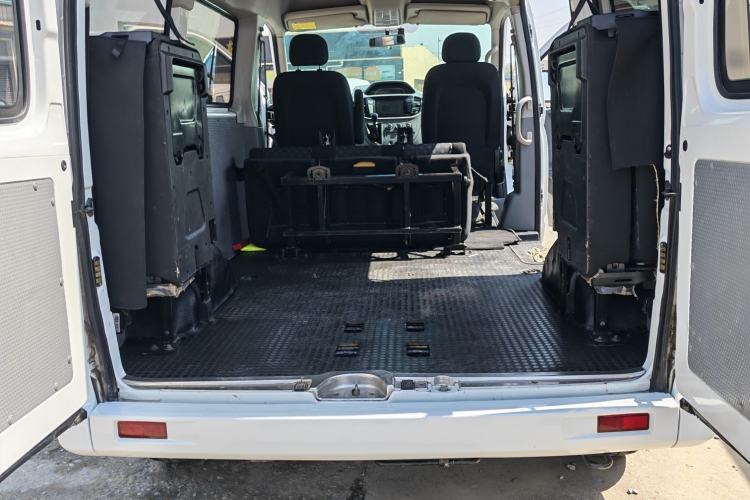 Used SAIC MAXUS Xintu V80 2021 2.0T Manual Classic Aoyuntong Short Wheelbase Mid-Height 7/8/9-Seater