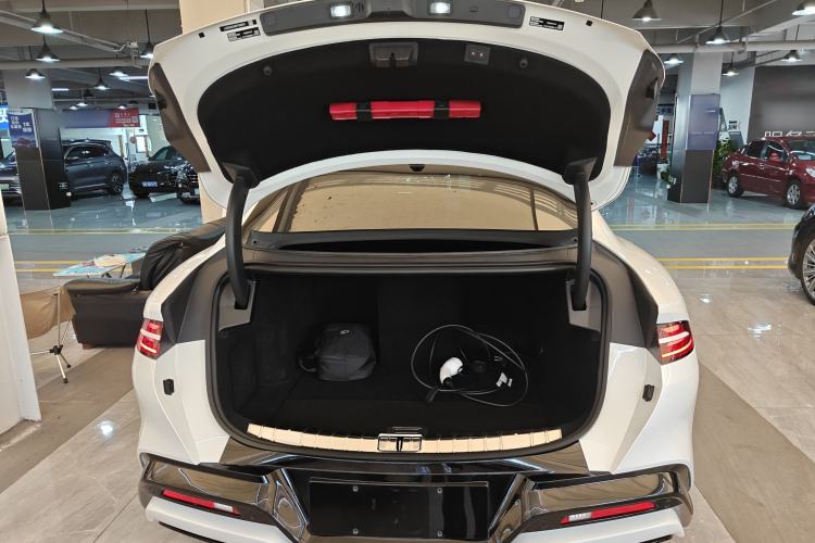 Used Denza Z9 2024 1100 km All-Wheel-Drive Ultra Version