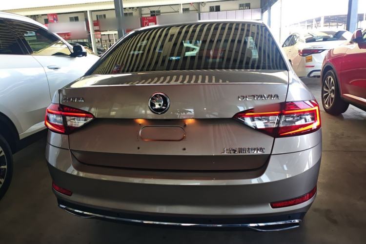 Used Skoda Octavia 2018 1.6L Automatic Luxury Edition