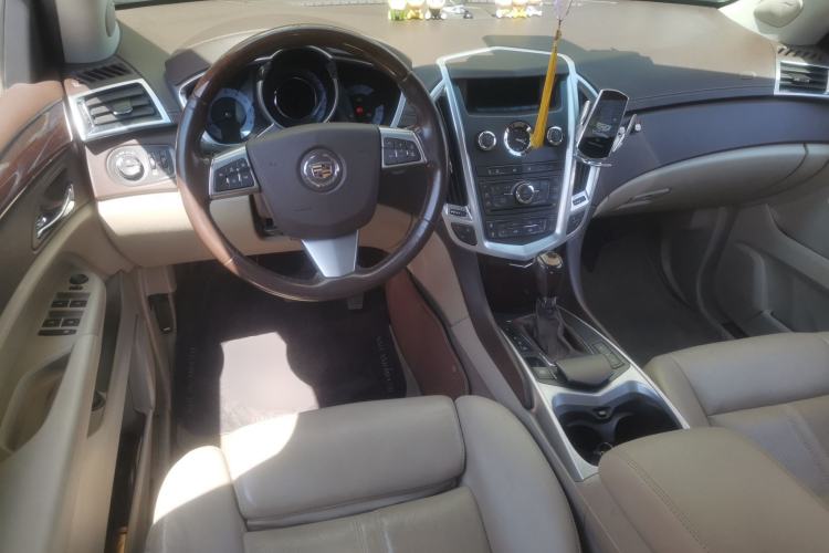 Used Cadillac SRX 2010 3.0L Flagship Edition Center Console