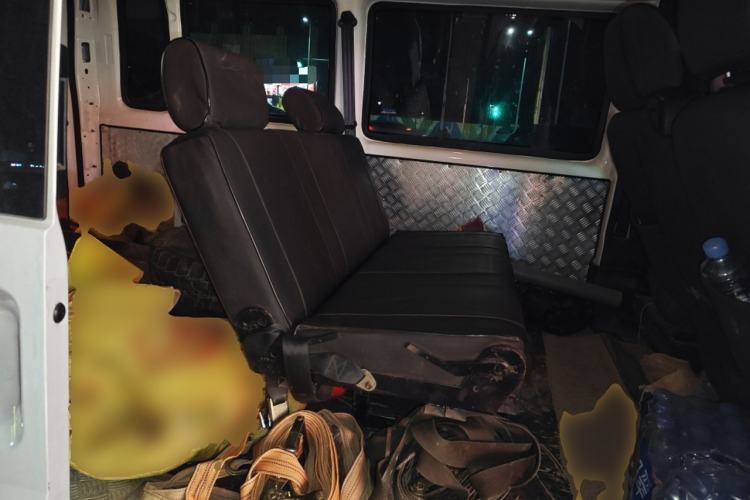 Used JMC Fushun 2022 2.0T Manual Multi-Function Passenger Vehicle Short Wheelbase Mid-Height Roof 6-Seater