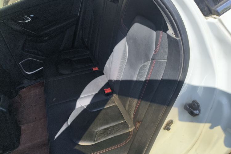 Used FAW Senya R7 2016 1.6L Manual Luxury Model