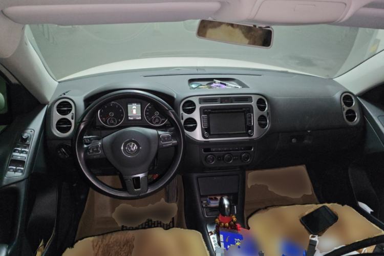 Used Volkswagen Tiguan 2013 1.8TSI Automatic Two-Wheel Drive Luxury Model Center Console