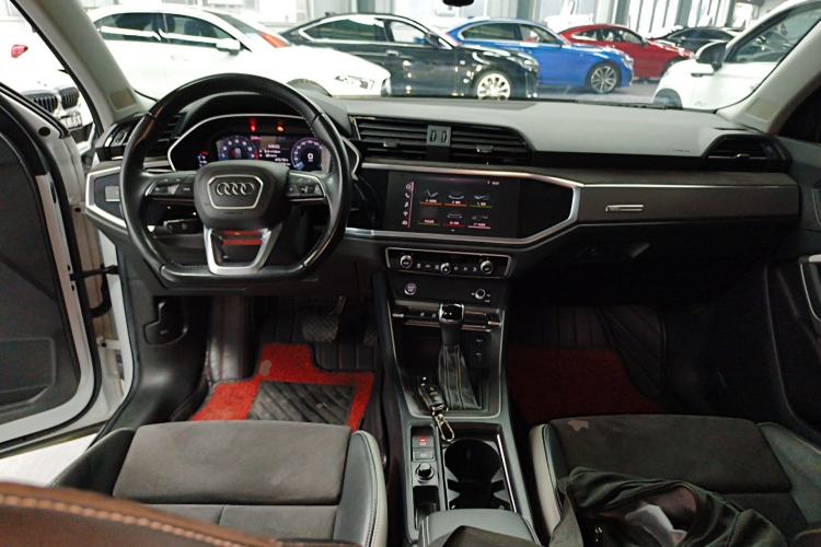 Used Audi Q3 2019 35 TFSI Fashion Dynamic Model
