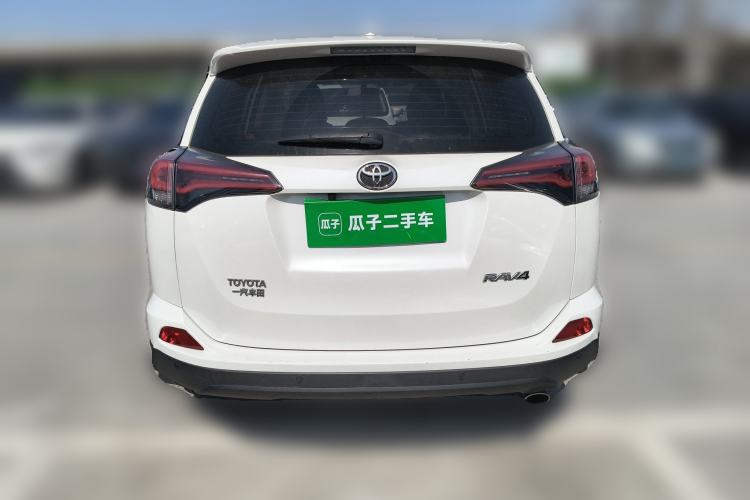 Used Toyota RAV4 2019 2.0L CVT Two-Wheel Drive Pioneer Edition China VI Standard