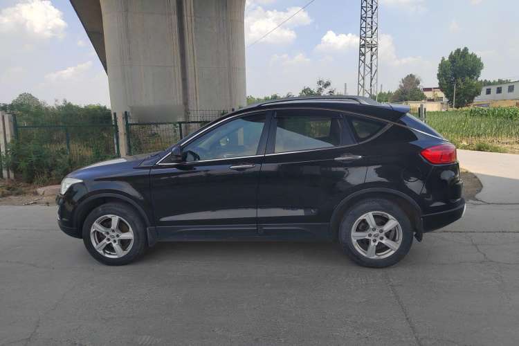 Used Bestune X80 2013 2.0L automatic comfort version