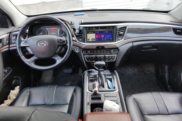 Used GAC Trumpchi GS8 2017 320T Two-Wheel Drive Luxury Smart Connectivity Version (7 Seats)