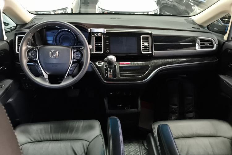 Used Honda Elysion 2019 2.0L Hybrid Luxury Edition
