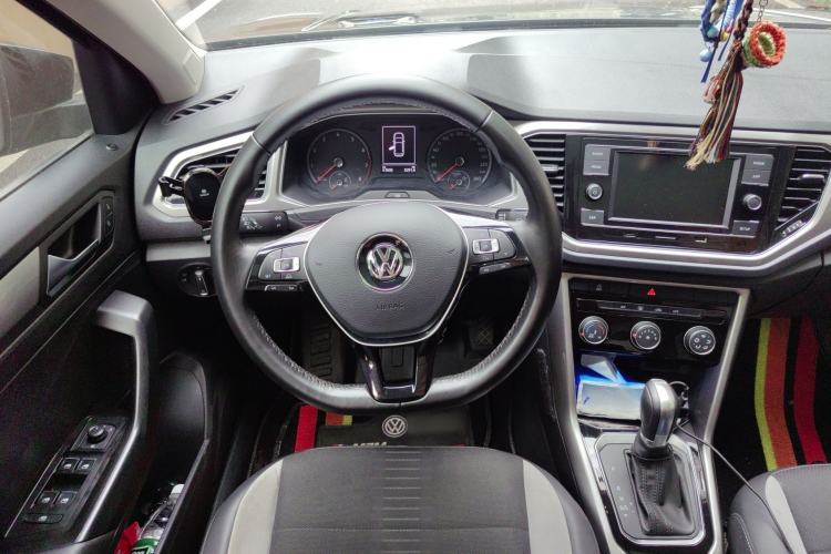 Used Volkswagen T-ROC 2019 230TSI DSG Two-Wheel-Drive Advanced Version China VI Standard Steering Wheel