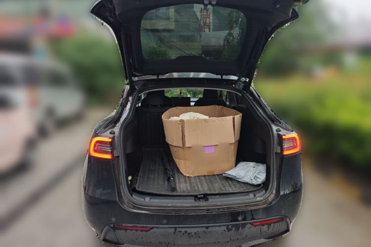 Used Tesla Model Y 2023 Rear-Wheel-Drive Version
