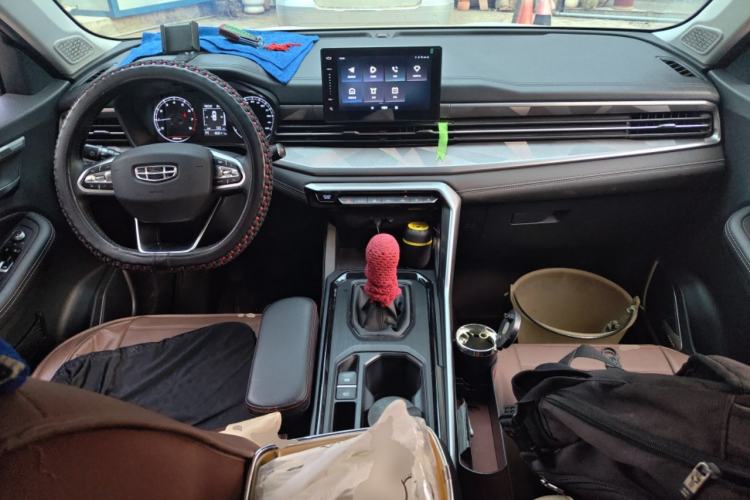 Used Geely Auto Vision X6 2021 PRO 1.4T Manual Luxury Model Center Console